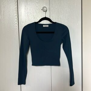 Small blue Aritzia long sleeve top